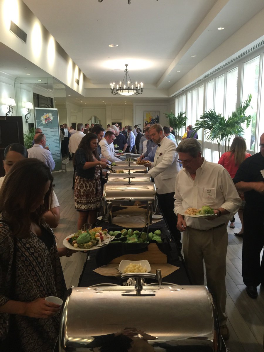 EdwardDonCo's tweet photo. Ending the first day of sales training with dinner and our #DONexpo16 video! #DONforce #DONexpo https://t.co/CDLBeG7uIw