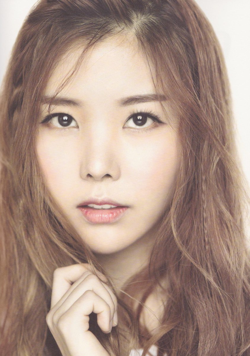 afterspics's tweet photo. ♡ raina first love era ♡ https://t.co/PWJiVCuZv2