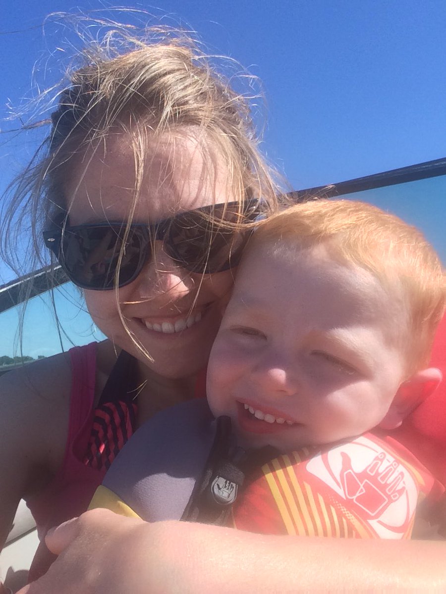 JVRJoshVR's tweet photo. @Lake_Okoboji @ThumbsUpBOJi @OkobojiGoodFun #boatlife #cuttys https://t.co/aoDq37TLe5