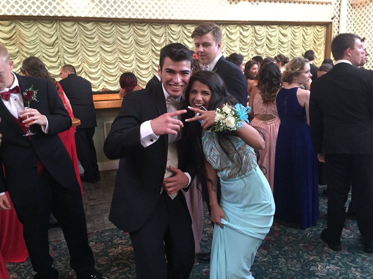 AHS_2016's tweet photo. #AHS2016Prom https://t.co/2oTDg9i5OP