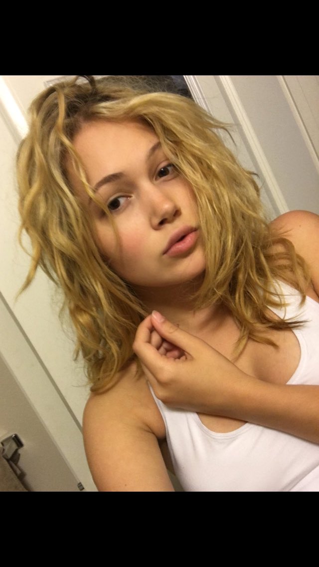 ticktock_char's tweet photo. The blonde is back https://t.co/M897tlYd46
