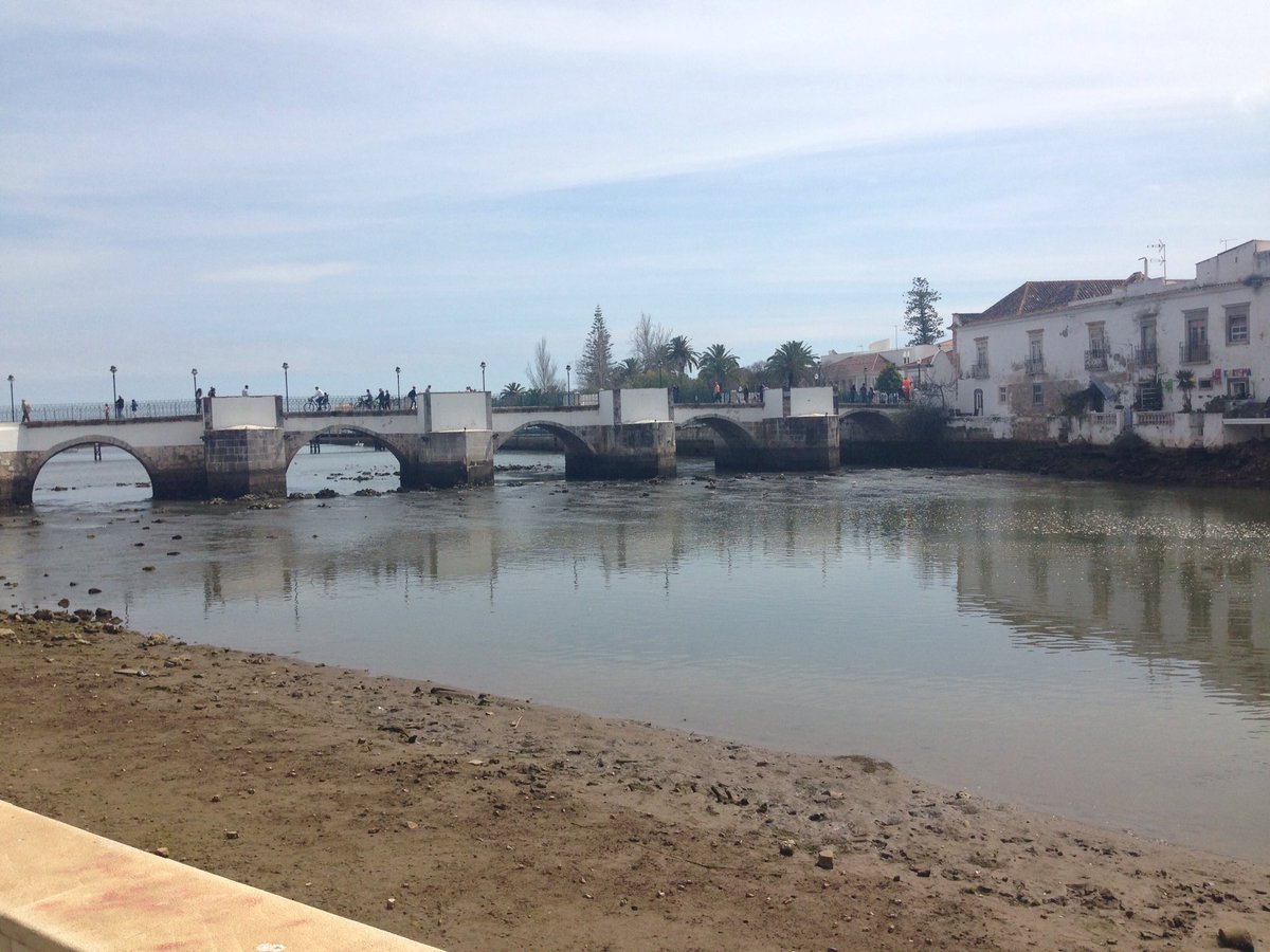 Algarveconmigo's tweet photo. #Tavira, sempre Tavira, hoy en #fiestas #Algarve https://t.co/pPjuAFgNy7 @taviratoday @JorgeCarmo9 @jjassociatesYin https://t.co/R71xm0dxkQ