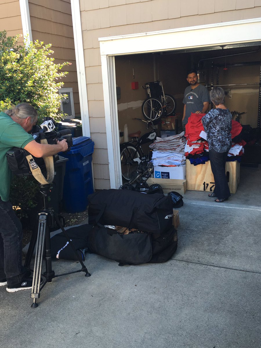 FantasyBBcamps's tweet photo. Blessed 2 get coverage 4 the #charity work we are doing w/ #MLB stars @cotui36 &amp; @PedroLiriano4 !10pm tonight @KTVU https://t.co/Mb7wMXURj1