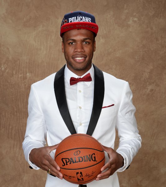 PelicansNBA's tweet photo. Bayou Buddy #PelicansDraft https://t.co/a0FbgrFeoj