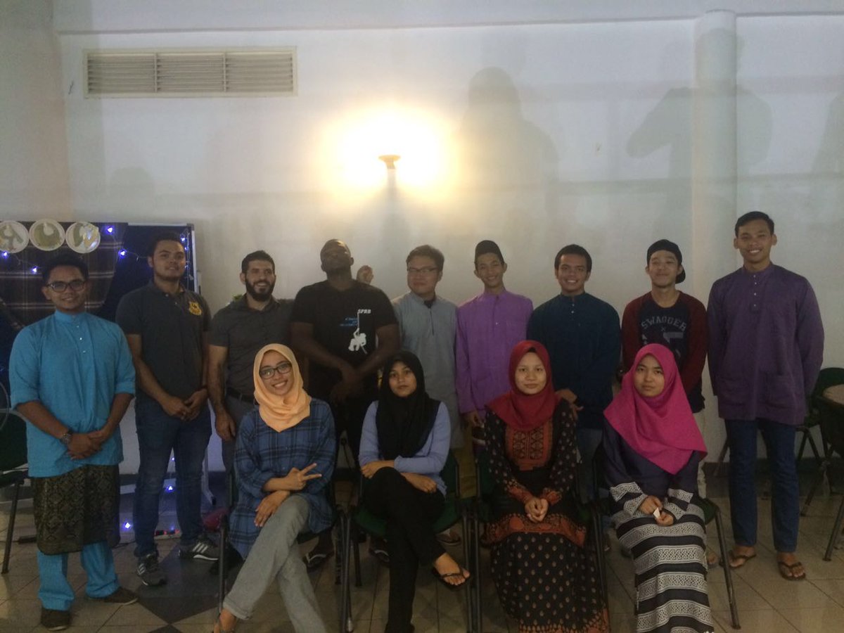 UNI10RowingClub's tweet photo. New highcom URC 16/17 🎊🎉 Tahniah kpd yg terpilih dan smg kalian menjalankan tugas dengan penuh semangat dan telus! 😆 https://t.co/Rx2QaxI3r7