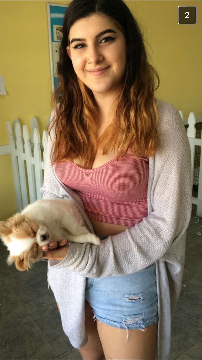 austinford___'s tweet photo. Cute girl, holdin a cute pup 😊 https://t.co/mGar4xd2oA