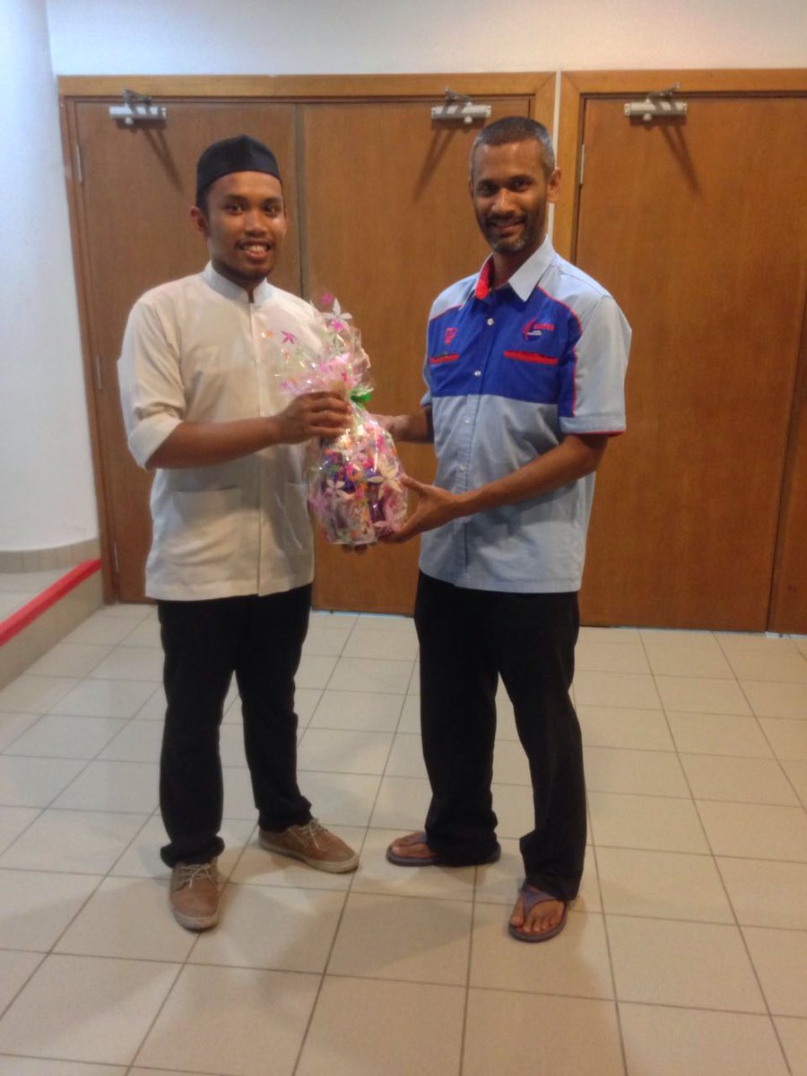 UNI10RowingClub's tweet photo. Terima kasir sir ibrahim for coming 😁 https://t.co/CibLD4chT8