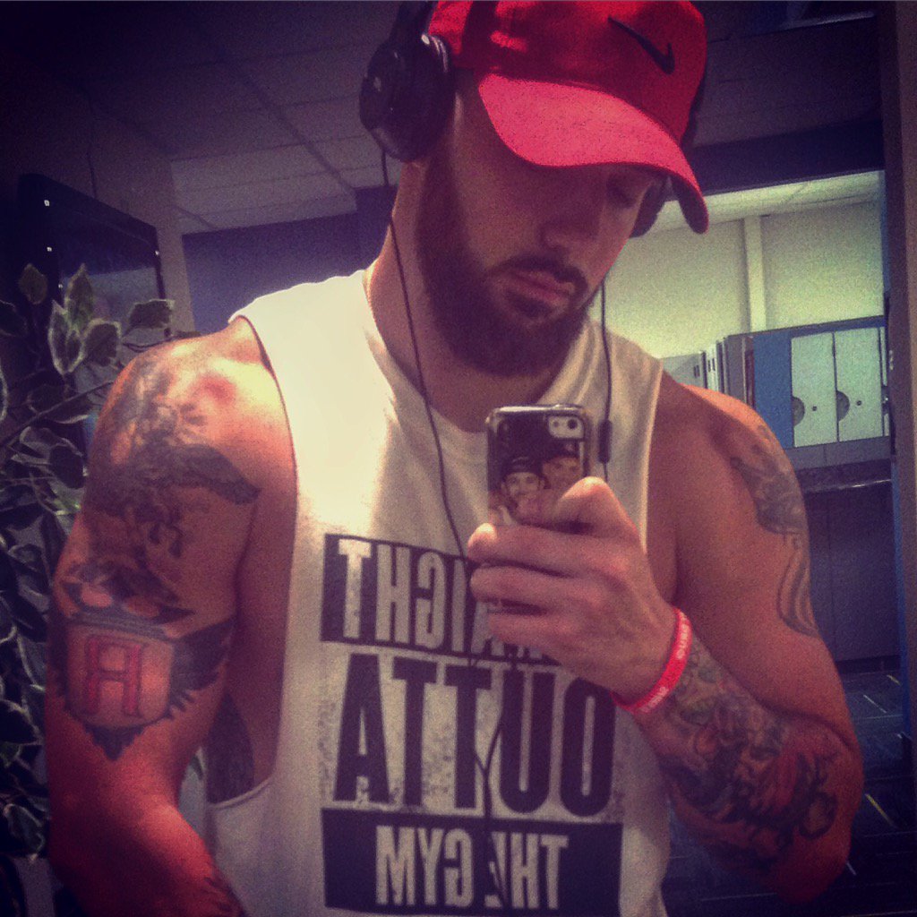 Filthy_CelebFit's tweet photo. #StraightOuttaTheGym tees available now! https://t.co/jaRJUTsgfs