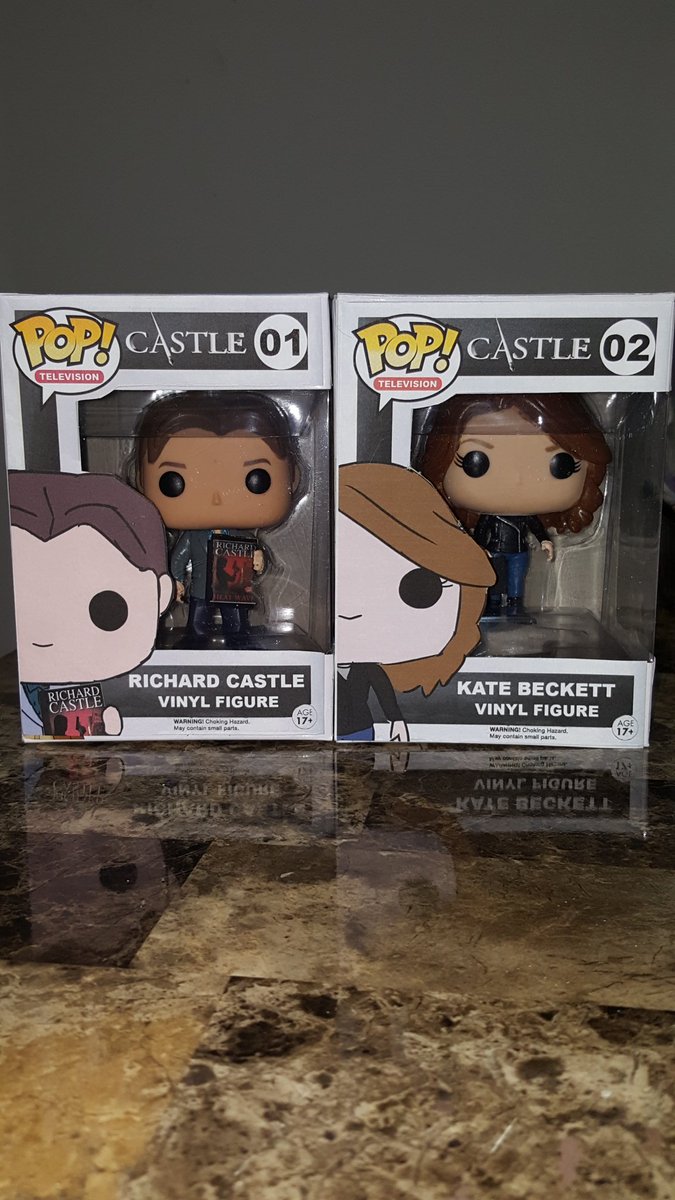 caskett_feels's tweet photo. @Stana_Katic @NathanFillion #Castle #Caskett LOOKIT! LITTLE CASTLE AND BECKETT will solve crimes on my shelf now! https://t.co/Svqjri01kY