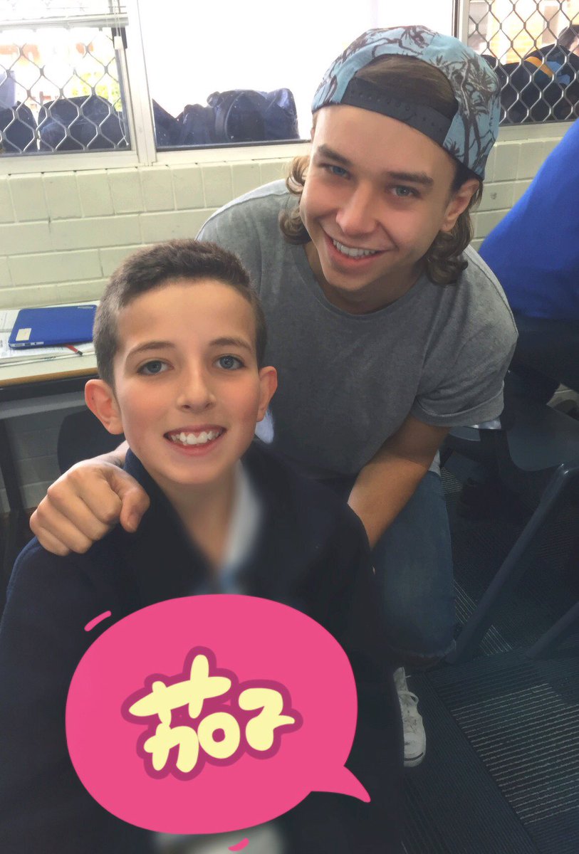 tomjaywilliams's tweet photo. Hangs with the little brother today 😁😝 https://t.co/FSDhBIUnOj
