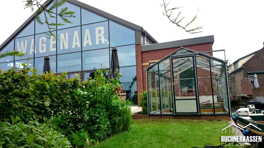 BuchnerKassen's tweet photo. Dinsdag mochten wij bij restaurant ''Wagenaar'' in Roelofarendsveen een kas bouwen. https://t.co/TcXrZeHedE