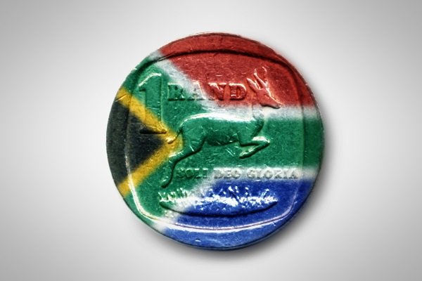 Sowetan1981's tweet photo. Rand tumbles 8% to dollar as #Brexit vote jolts world markets. https://t.co/zi8kZaJF8Y https://t.co/4GcKYGeqsy
