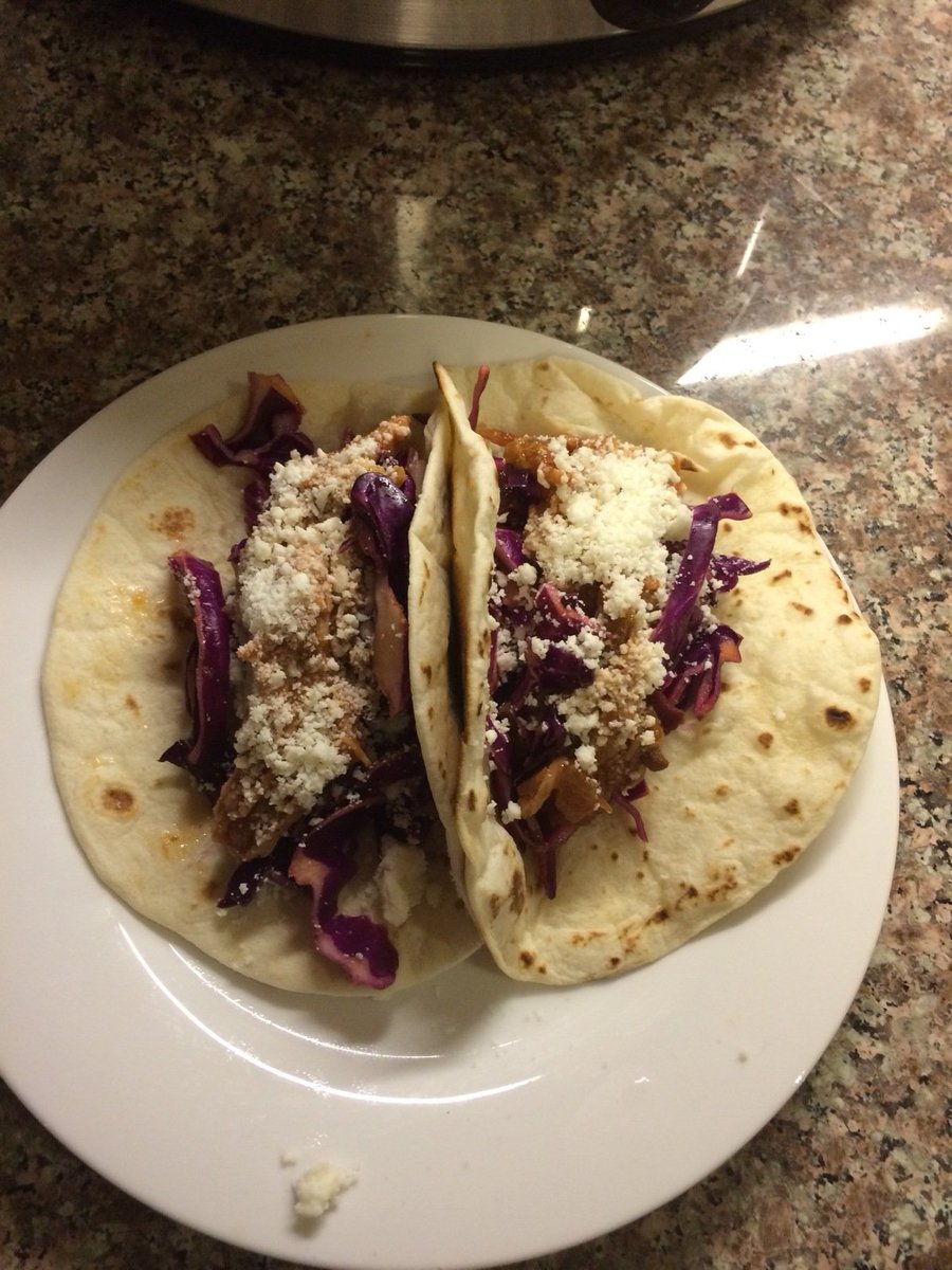 BPDRoom's tweet image. We've got some delicious pulled pork tacos in the works! #BPDR #CCDR