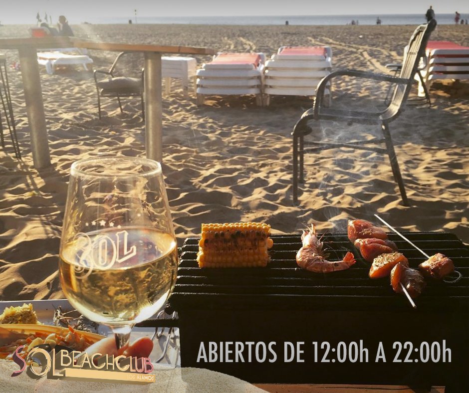 Los pequeños placeres son los que convierten la vida en extraordinaria, y en #Solbeach te ofrecemos algunos... :)