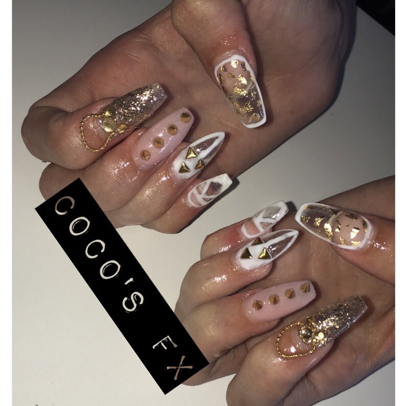 CocosFX's tweet photo. Glam Nails💅 First attempt at UV Gel Nail Art and using @NaioNailsUK Acrylic products 😍👌, can't wait to buy more😏. https://t.co/RTdpt1o2q7