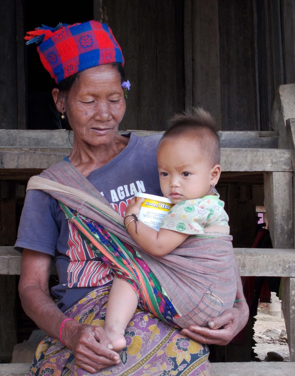 WFPAsiaPacific's tweet photo. #PlumpyDoz gives children below 2yo energy & nutrients for healthy growth. @WFP in #Laos supports ~20k children. https://t.co/p85ZWpAKyU
