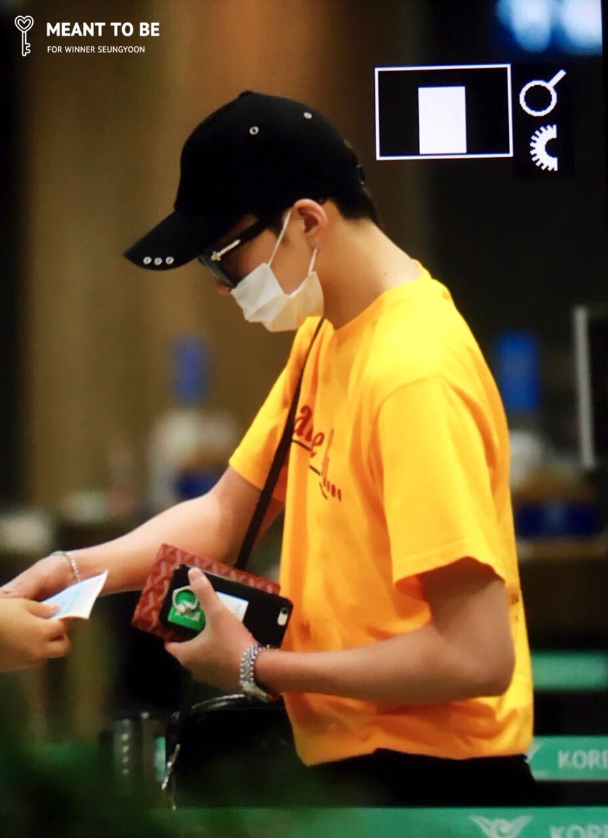 meanttobe94's tweet photo. 160624 PEK>>>ICN 도착 
#강승윤 #위너 #seungyoon https://t.co/3GEUSSmRLT
