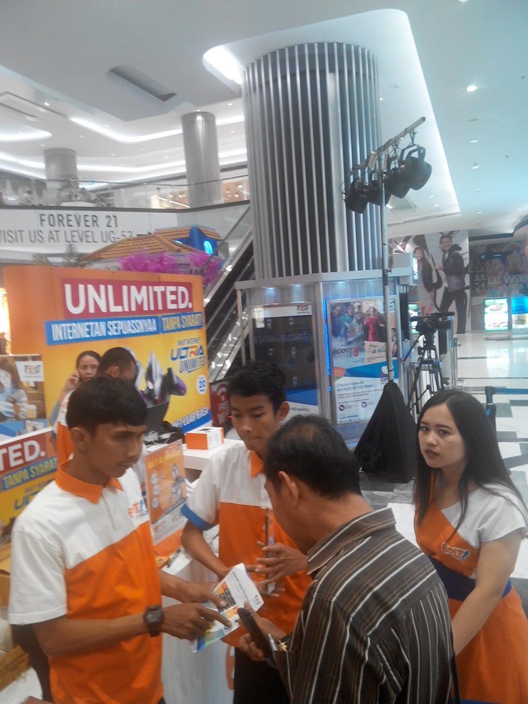 BOLTClub's tweet photo. Kalau mau tanya tentang promo, gratis setahun bisa langsung ke BOLT dijamin infonya lengkap #BOLTunlimited #NextGent https://t.co/u5urwhJysP