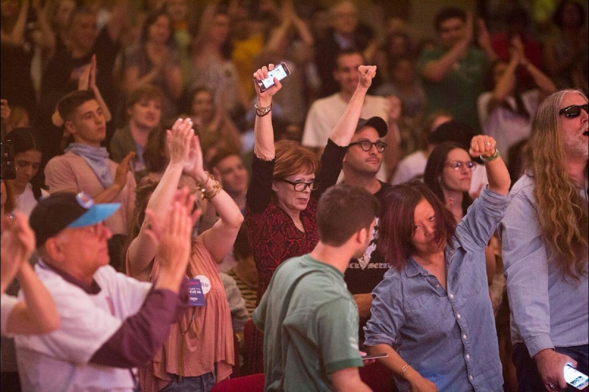 Frances_Fisher's tweet photo. Spontaneous townhall last night #NYC @BernieSanders @JoshFoxFilm    @NomikiKonst @People4Bernie #FORWARD https://t.co/QrUNT3jvxP