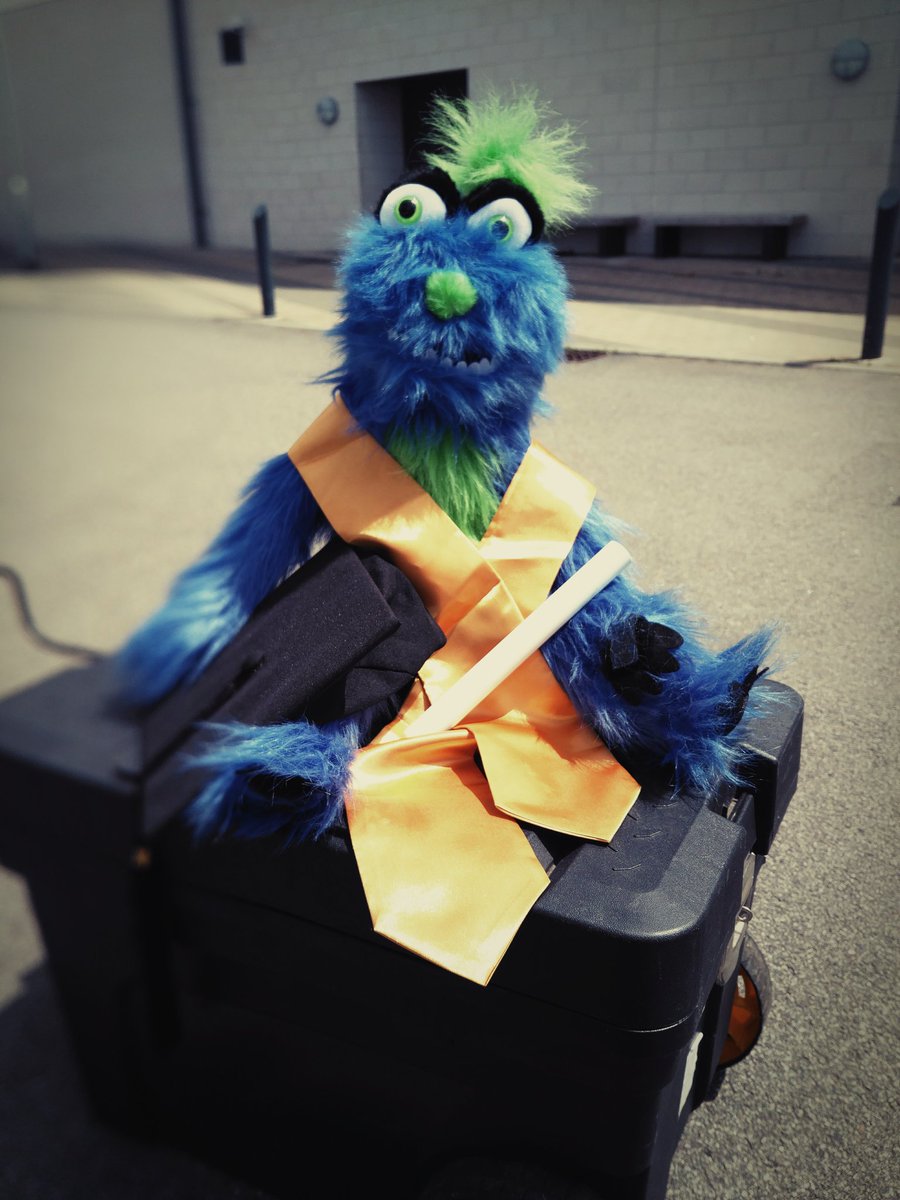 CMatherTempest's tweet photo. Frank showing off his grad outfit #LookingGoodWithTempest #LookimgGoodFrank #htempest #Graduation https://t.co/gcj6o36kNh