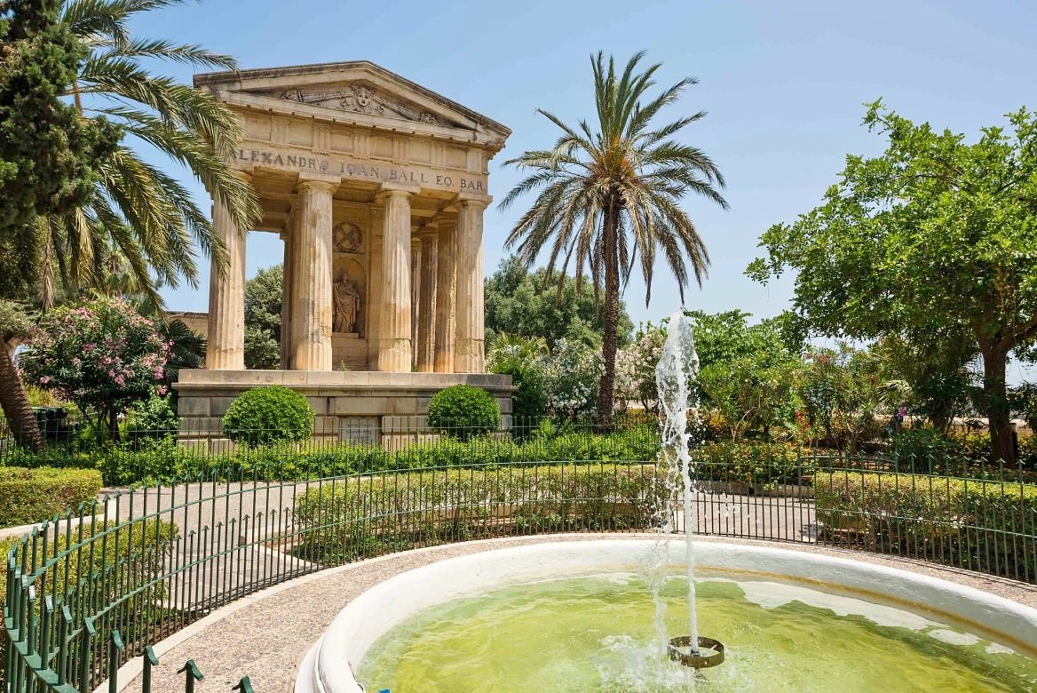 The Upper Barrakka Gardens in #Valletta provide a space of peace and shade in the heart of the capital city. #HOQ