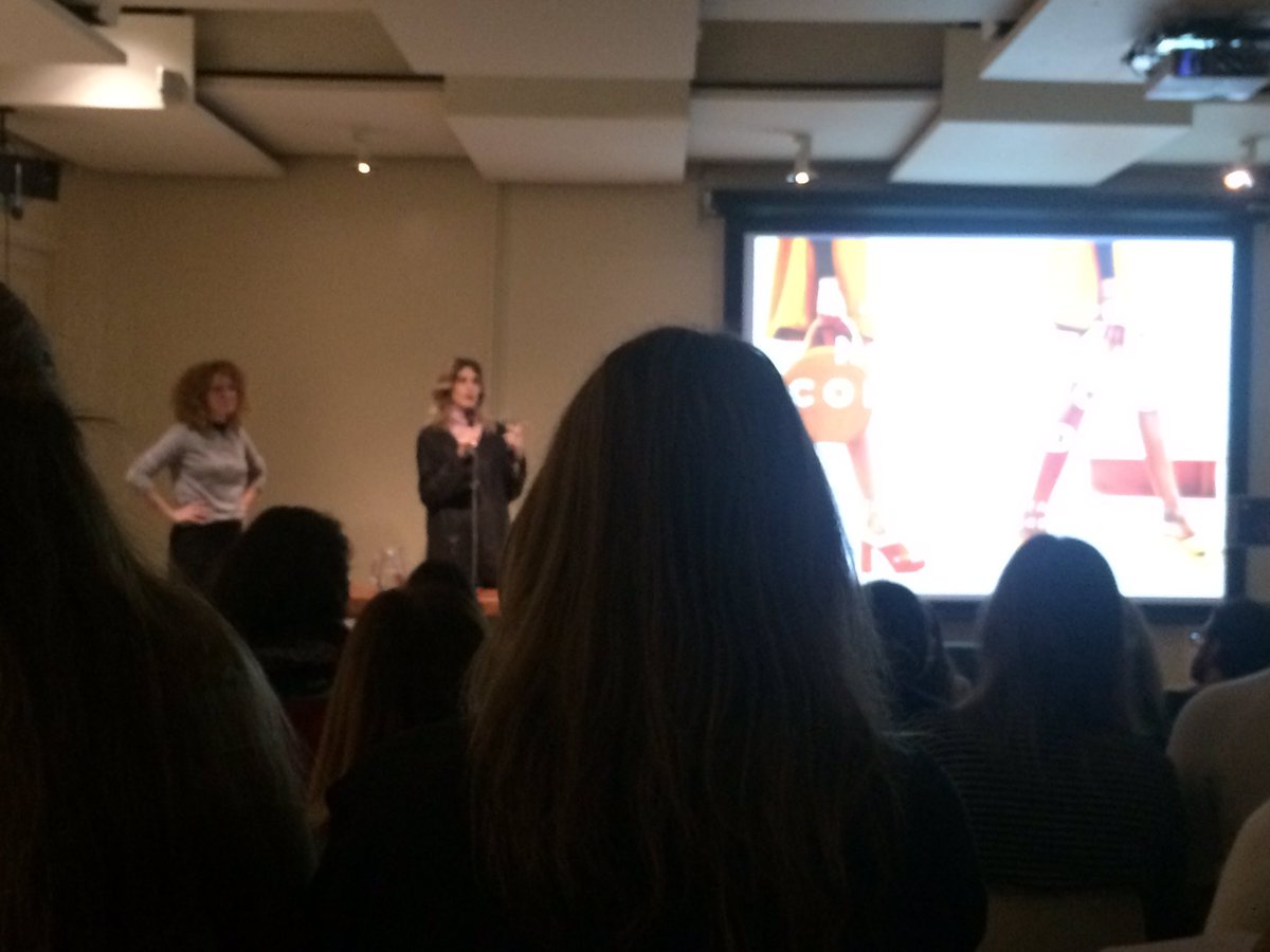 mariazanocchi's tweet photo. A sala llena la charla de @EstudioCouture Comunicación y negocios en Moda y diseño. @CDU_uruguay https://t.co/Z718BMrTiM