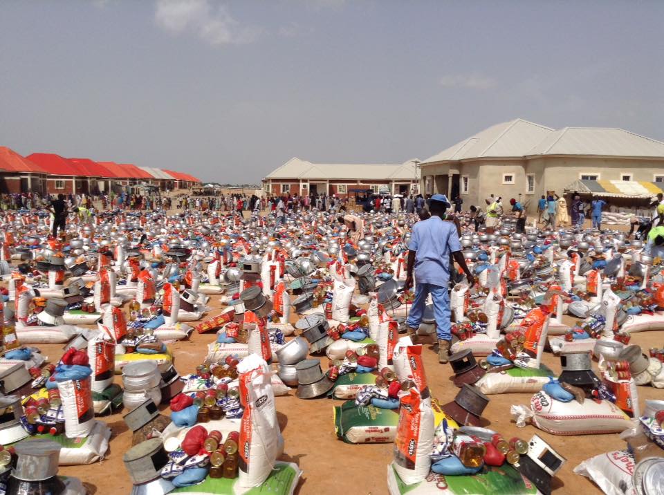 nemanigeria's tweet photo. #BOSEMA distribute household &amp; food items to #IDPs of kukawa residing @Ali monguno teachers village camp.Borno state https://t.co/jOx0hZclUf