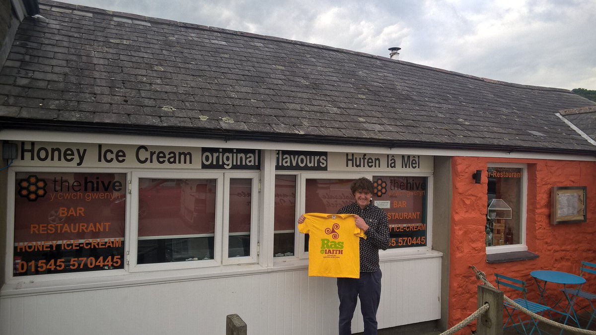 Many thanks to <a href="/TheHive99/">The Hive Aberaeron</a> for sponsoring the Aberaeron leg of <a href="/RasyrIaith/">Ras yr Iaith</a>. Come to watch from 1.30 onwards on 7/7/16