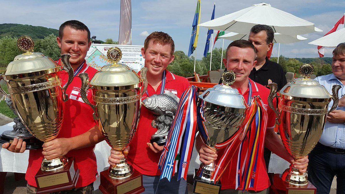 Congrats to these England carp boys! Full story of their win in <a href="/AnglersMail/">Angler's Mail</a> magazine Carp Crew section, out now.