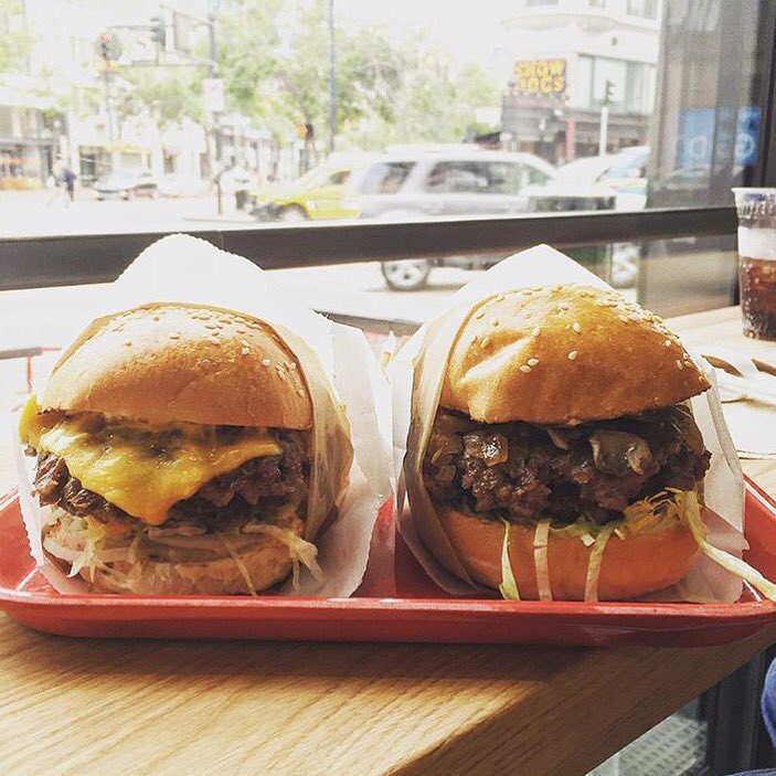 PopsonsBurgers's tweet photo. .@Bourdain said your chopstick skills were on point but how's your burger game @BarackObama? #POTUS 4 #Popsons ππΊπΈππΌ https://t.co/EiMnqXtQBs