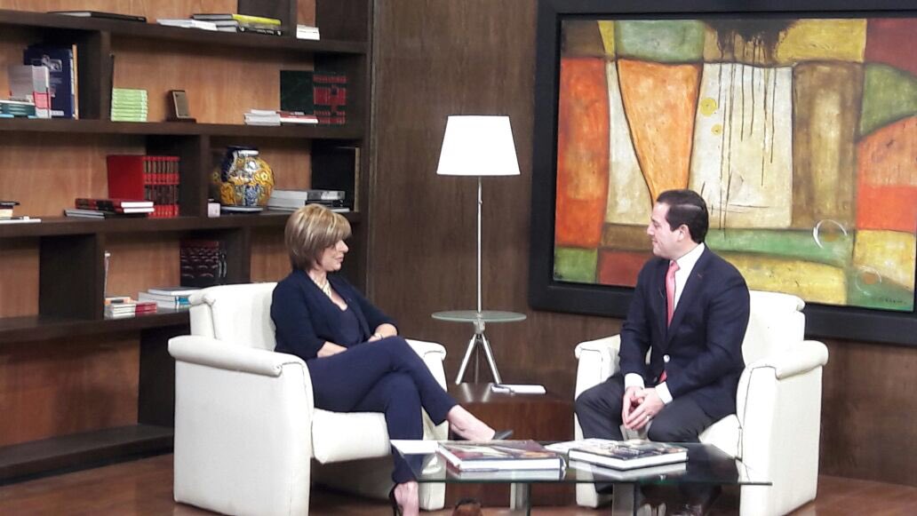 PedroPabloTrev's tweet photo. Muchas gracias @suvalevy por la entrevista en @RTVNLoficial p/ hablar sobre el sorteo dl día d hoy en #Mty @lotenal https://t.co/wrkwKK6Btr
