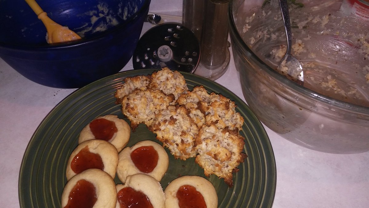 '-' FOOM '-' tweet media