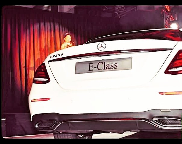 RBLproductions's tweet photo. Thanks @MercedesBenz_SA #SandownMotorsSA @AnnieElect &amp; Jozi Family 4 Faboosh time! #MercedesLove #EClass #RBL 🎤💋 https://t.co/v7JeH0AnK7