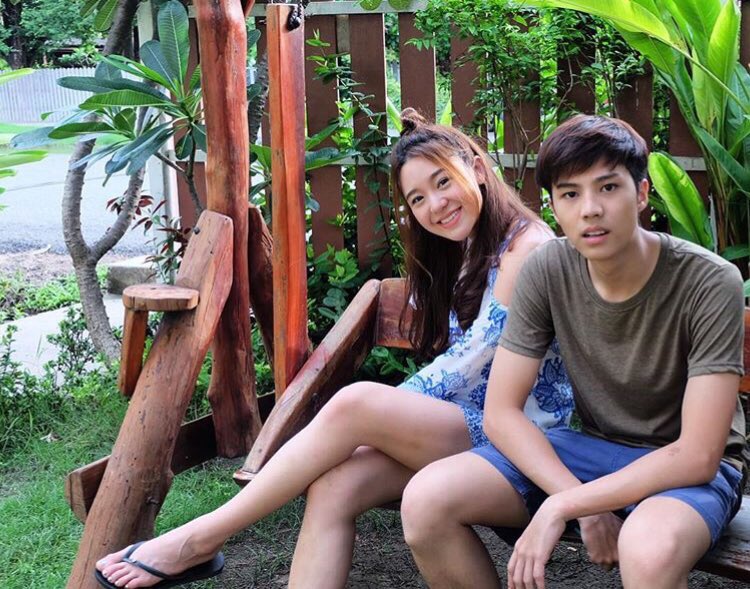 น้องแบงค์ พี่แหม่ม 😄 <a href="/bank_thiti/">Thiti Mahayotaruk</a> #คนไม่จำเป็น #LoveSongsLoveSeries ©mimew999