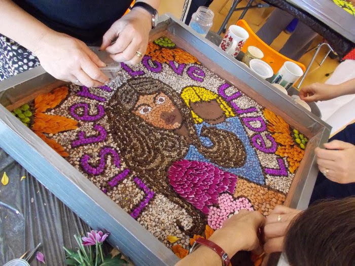 dedaderby's tweet photo. Looking forward to receiving our #welldressing from @Spiral_Arts later today! https://t.co/6o9CsZ8olD ^HG https://t.co/Z9gGgMOy57