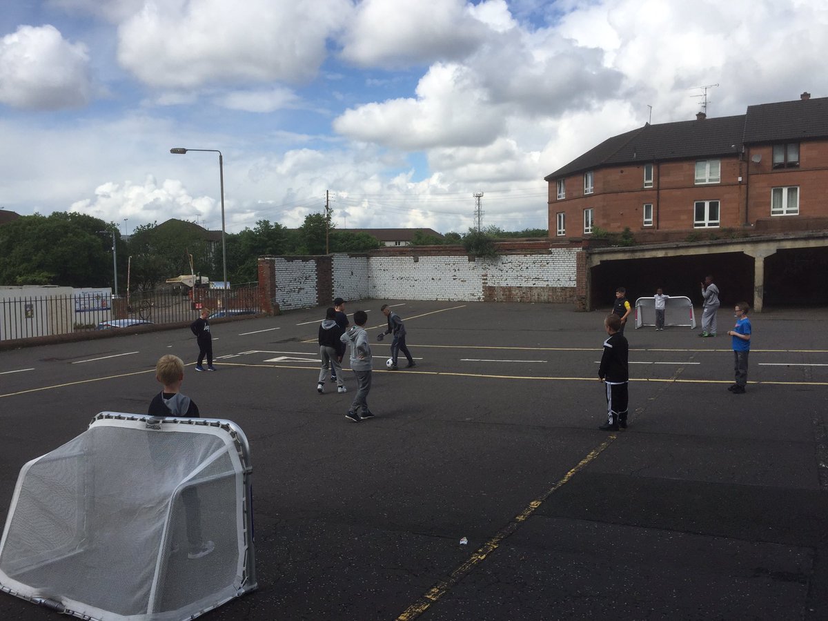 DFScotlandTeach's tweet photo. Some of our #BounceIntoSummer fun day activities! @Elmvaleprimary @p7_6elmvaleps https://t.co/ZrT0LdiQsK