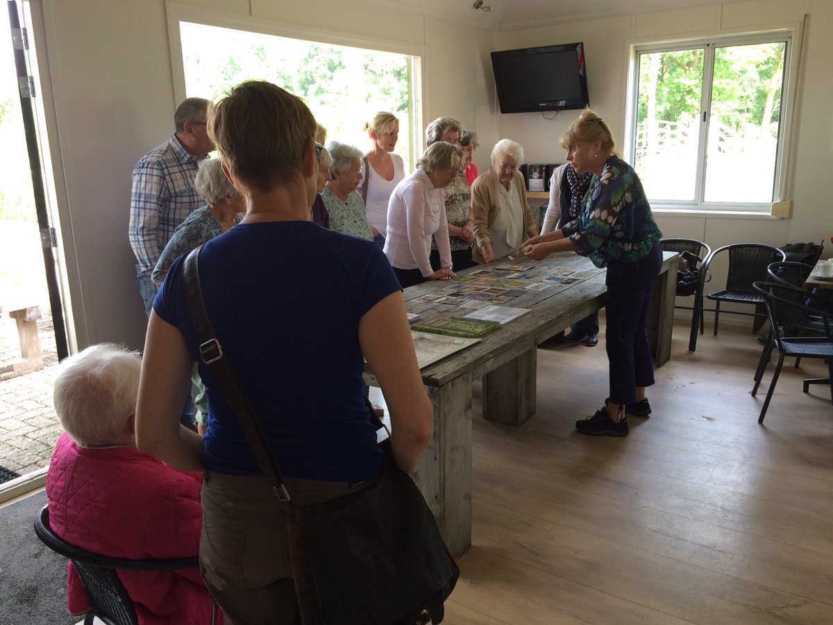 BoswachterFrans's tweet photo. Zo juist bij 1 mooi initiatief van Ellen Geerts #Beeldkracht Oisterwijk geweest. Atelier mensen met geheugenprobleem https://t.co/MmXPGFEhY6