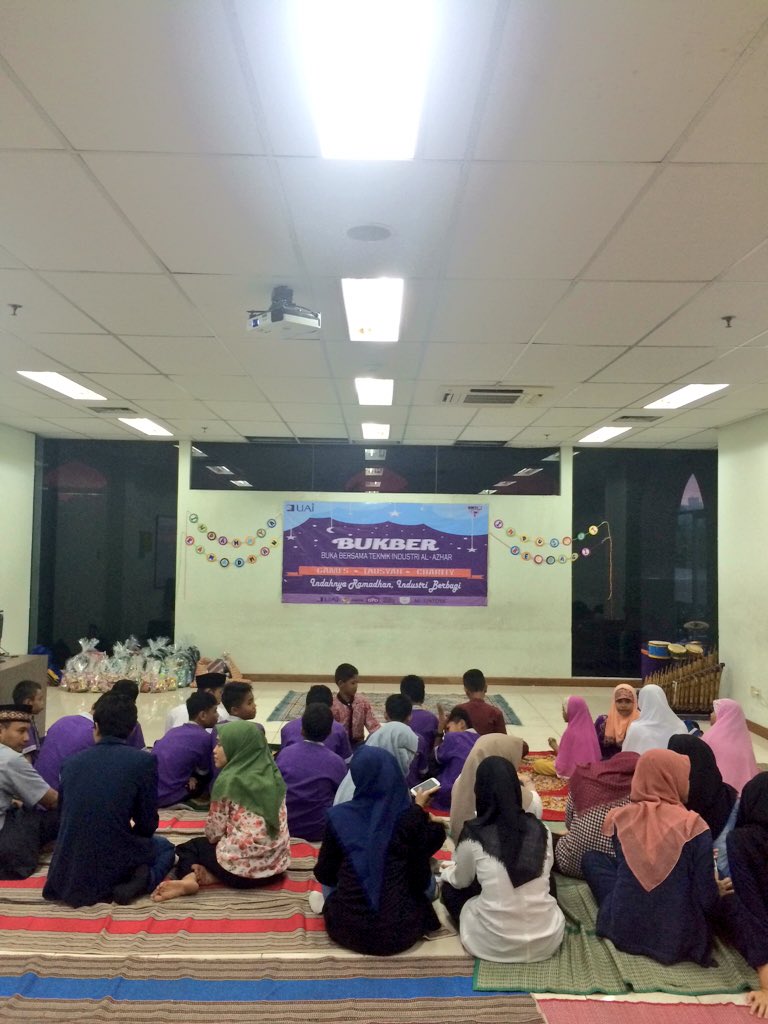 Acara sudah dimulaaaai..