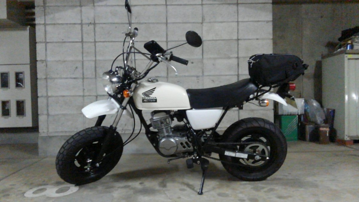 寿限無 ワンオク好き Or バイク好きさんに質問 自作ステッカーをバイクに貼ろうと思うんですが どこに貼ったら目立つと思いますか ワンオク バイクに詳しくない方でも気軽にアイデアお願いします 笑 質問 ワンオク バイク 寿限無 ワンオク好き Or バイク好きさんに質問 自作ステッカーをバイクに貼ろうと思うんですが どこに貼ったら目立つと思いますか ワンオク バイクに詳しくない方でも気軽にアイデアお願いします 笑 質問 ワンオク バイク