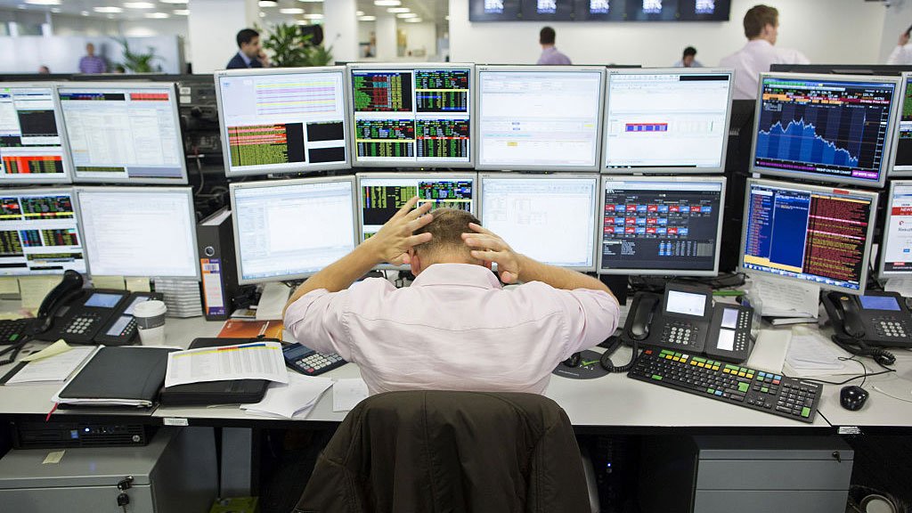 CityNewsTO's tweet photo. Markets crash and pound falls to 31-year low as Brexit vote shocks investors https://t.co/zThg52NwaB https://t.co/sPeR4IDHtX