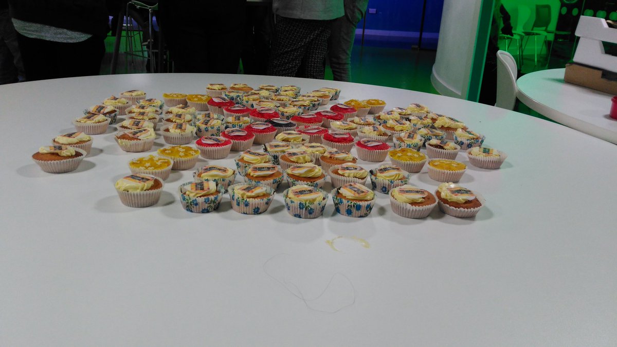 rheannaoxox's tweet photo. Check out these #techfactor16 cakes @TLA_Ed. #LDNTechWeek #cake #cakedesign #londontechweek #studentsintech #food https://t.co/NJjhxWTBYv
