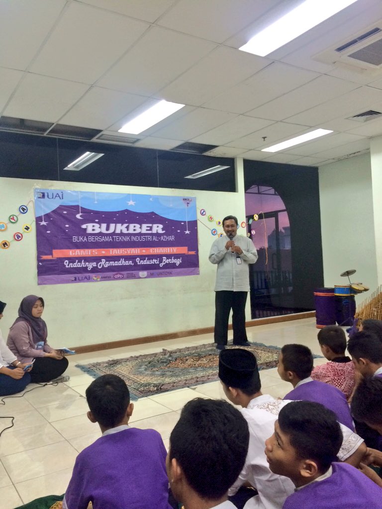 Sambutan dari ketua kaProdi kita tercinta, bapak Budi Aribowo.