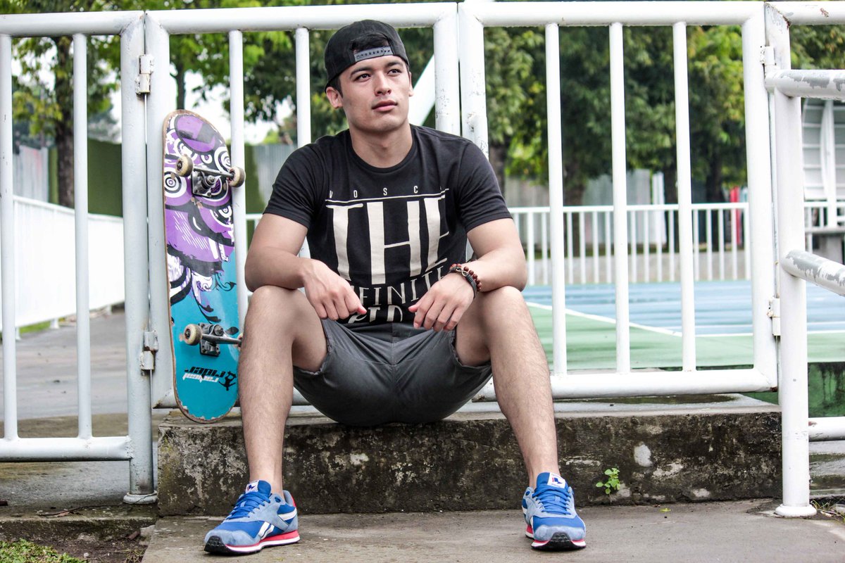 " I don't mind not being cool " 
Code "Beng" IDR 125K 
FAST ORDER
WA :082216410555
IG : voscasupplyco_store