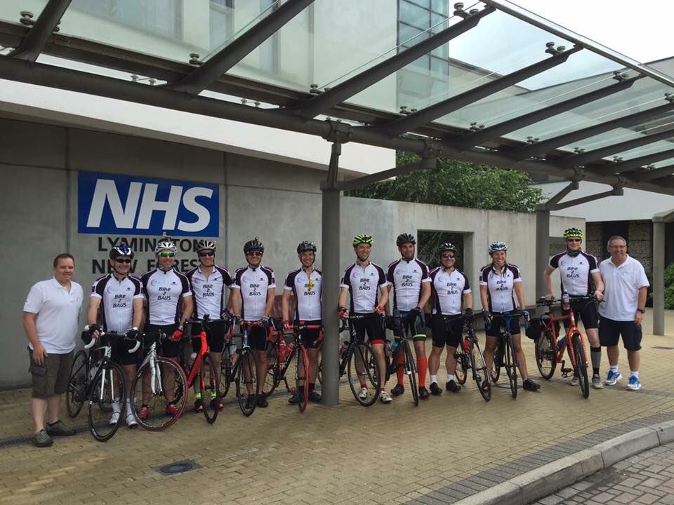 wells_han's tweet photo. All smiles at the start! @actionurology #biketobaus https://t.co/VTgWx3B62K