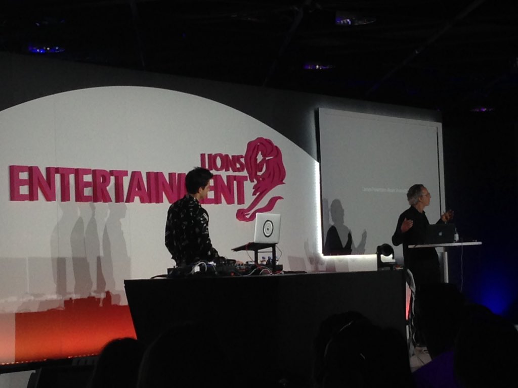 .<a href="/MarkRonson/">Mark Ronson</a> &amp; Richard Frankel about the diference between music production back at 60's and nowadays. #MECATCANNES