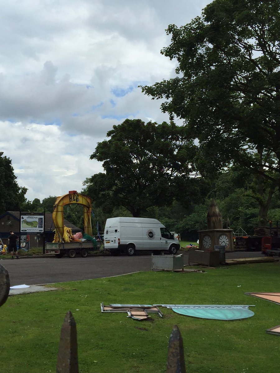 Prep in full swing 4 Carnival Village tomorrow @ Ormeau Park 12-6pm FREE! @BeatCarnival <a href="/belfastcc/">Belfast City Council</a> <a href="/ArtsCouncilNI/">Arts Council of Northern Ireland</a>