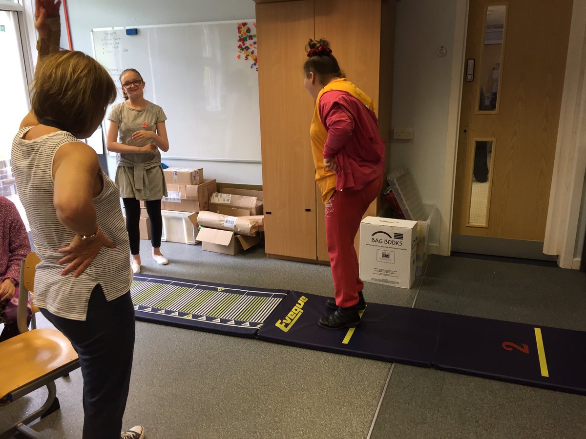 CavendishHighPE's tweet photo. KS4 on the Long Jump. @the_chs_academy #NSSW https://t.co/c50Wsqf3Hi