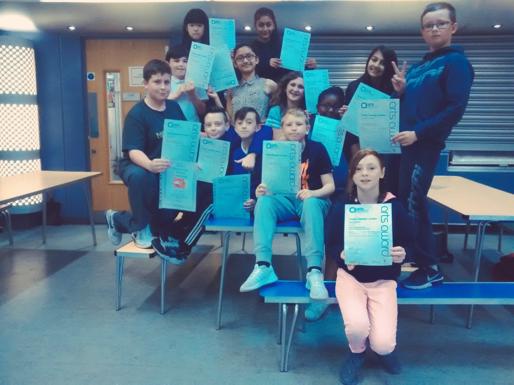 JustinaPEEK's tweet photo. So proud of the @DalmarnockPS P7 Congratulations on your Bronze Arts Award :) such a creative bunch! @PEEK_Project https://t.co/NKat5CrgDK