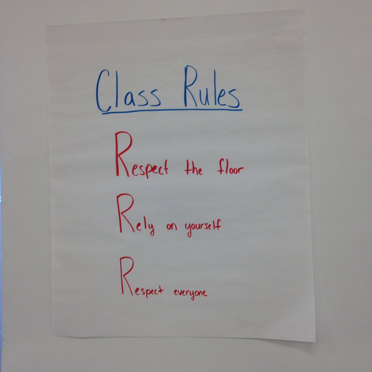 chrislmaag's tweet photo. Students wrote how classroom rules look, sound &amp; feel #classroomrules #apttfa16 https://t.co/FkaI43Zpki