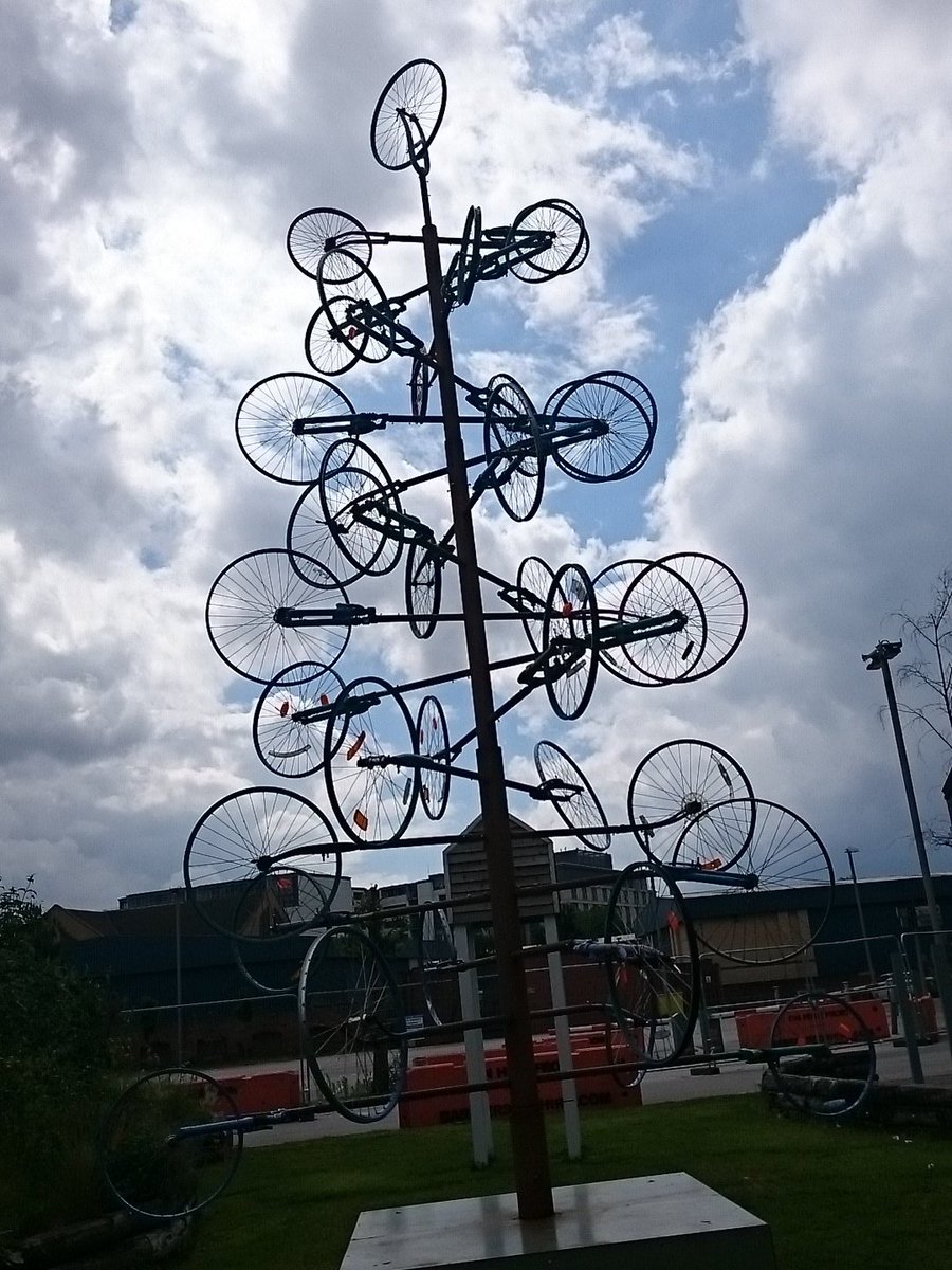 Cycling art in Leeds. Foes everyone know where this is? #cycleleeds #Leeds #cycling